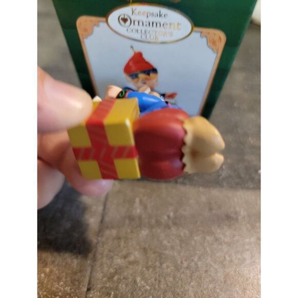 Hallmark 2001 ready for delivery ornament xmas Decor elf - Picture 3 of 5